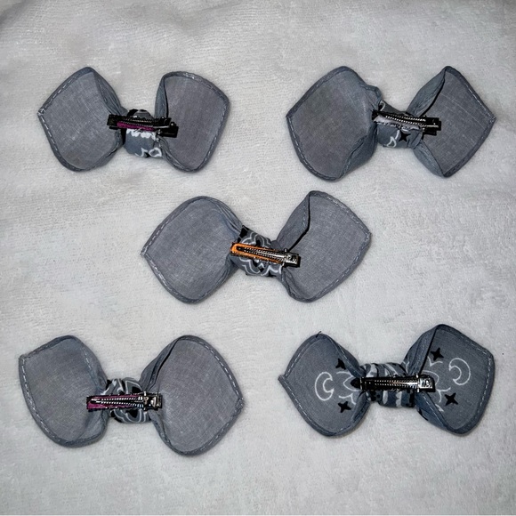 Gray Paisley Rockabilly Bandana Knotted Hair Bow - Picture 10 of 11